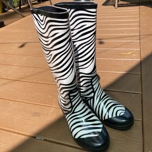 MICHAEL KORS Zebra Print Rain Boots Size 8